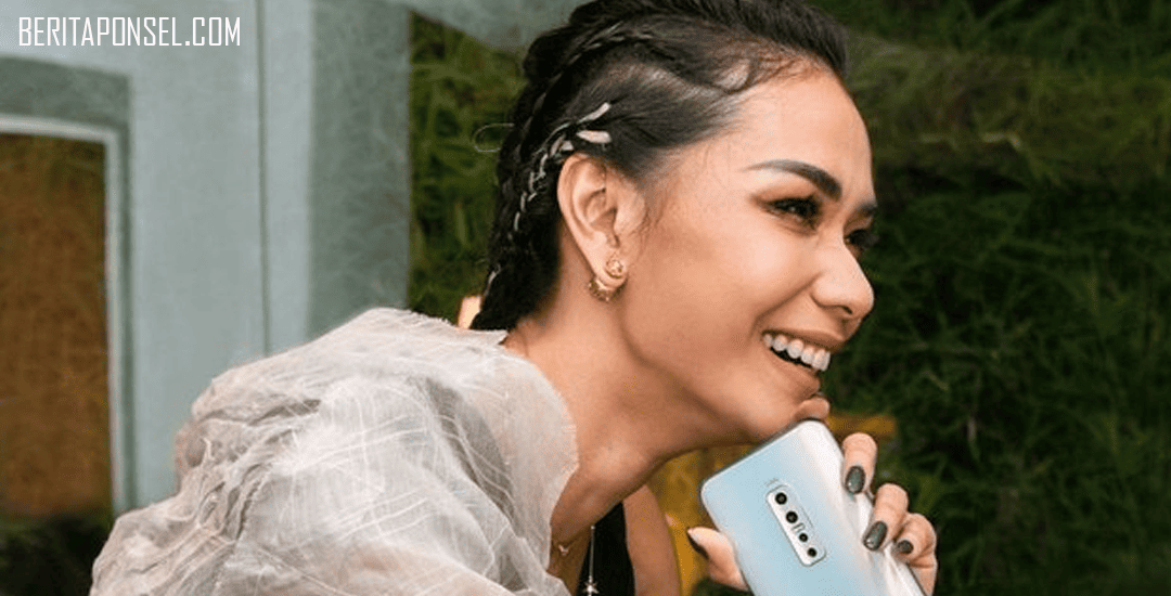 Adinia Wirasti Handphone Bukan iPhone Melainkan Android