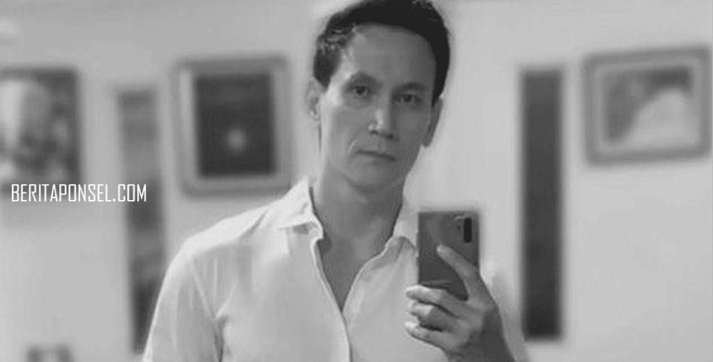 Aktor Senior Marcelino Lefrandt Lebih Suka Pakai HP Android Aktor Senior Marcelino Lefrandt Lebih Suka Pakai HP Android