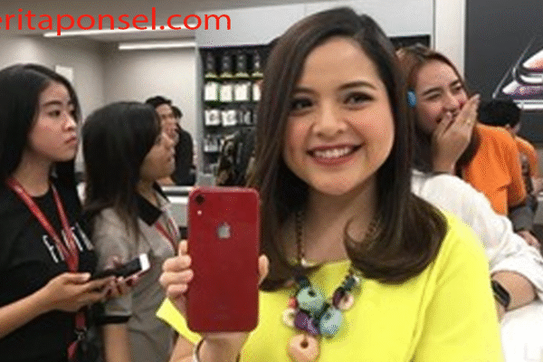 Tasya Karmila Tunjukkan iPhone XR 256 GB Setelah Membeli Tasya Karmila