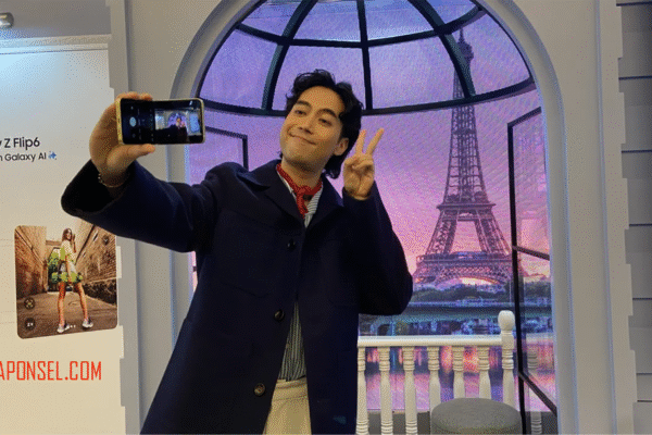 Vidi Aldiano Ungkap Pengalamannya Menggunakan Galaxy Z Flip6 Vidi Aldiano